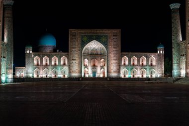 Tilya Kori Madrasah, Registan, Semerkant, Özbekistan