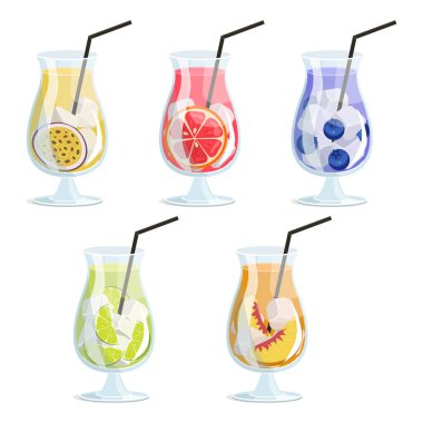 Çeşitli meyve ve meyve sularıyla bardaklar ya da buzlu ve dilimli kokteyller..