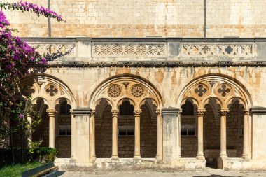 Dubrovnik Dominik Manastırı, 15. yüzyılın Gotik Mimarisinin Güzel Başyapıtı