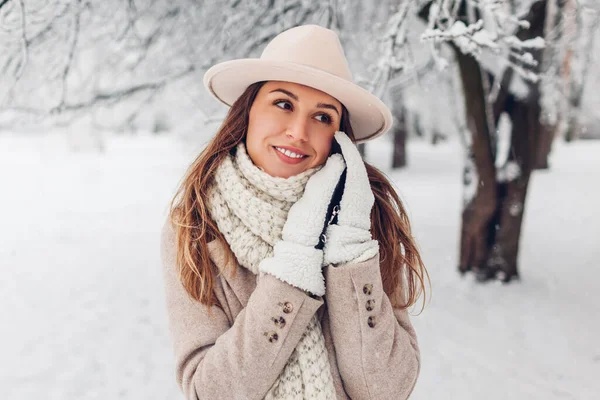 Close Portrait Stylish Young Woman Snowy Winter Park Wearing Fashionable — Stock Photo, Image
