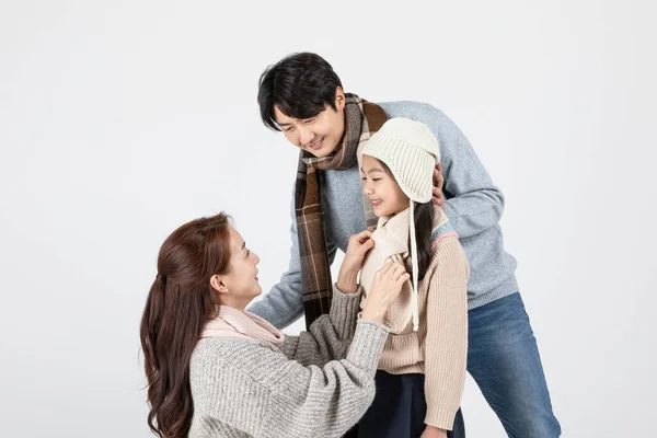 Felice Famiglia Coreana Asiatica Genitori Figlia Freddo Concetto Invernale — Foto Stock