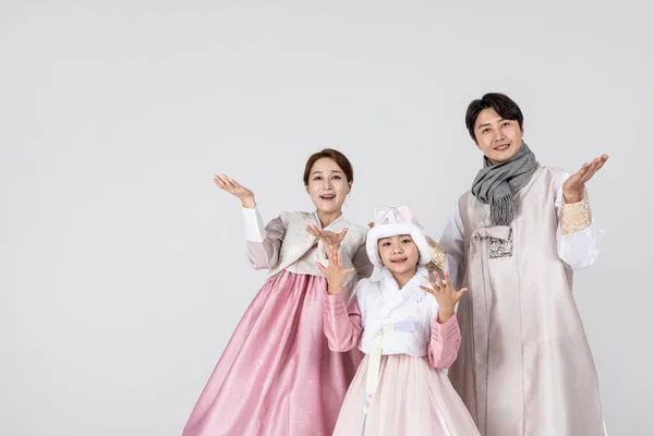 Studio Shot Korean Family Traditional Hanbok — Stock Photo, Image