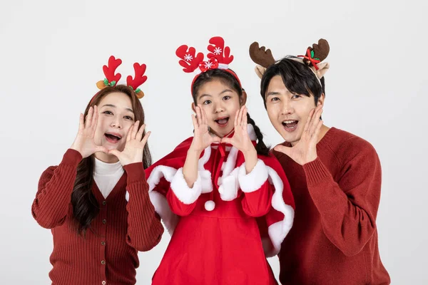 Happy Asian Korean Family Christmas Concept — Stock Photo, Image