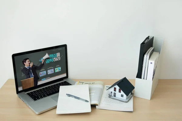 Studying Home Study Desk Setup Real Estate Agent License Test — Stock Photo, Image