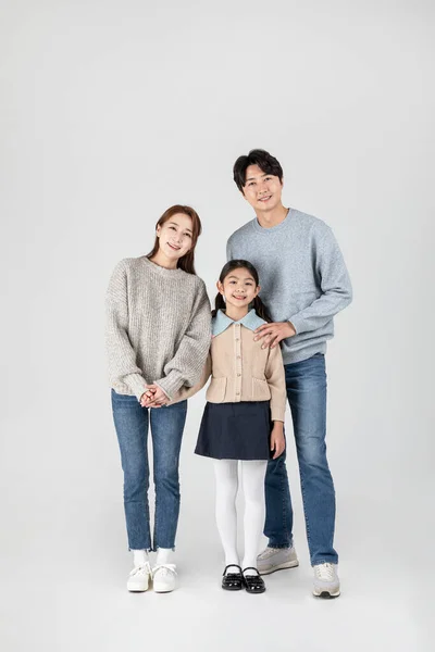 동양인 부모와 — 스톡 사진