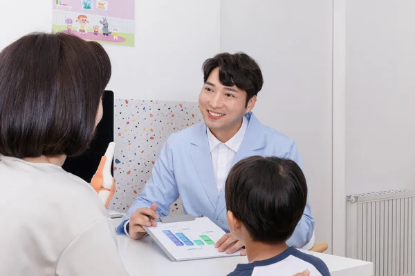 Coreeană Copil Asiatic Clinică Conceptul Consiliere Creștere — Fotografie, imagine de stoc
