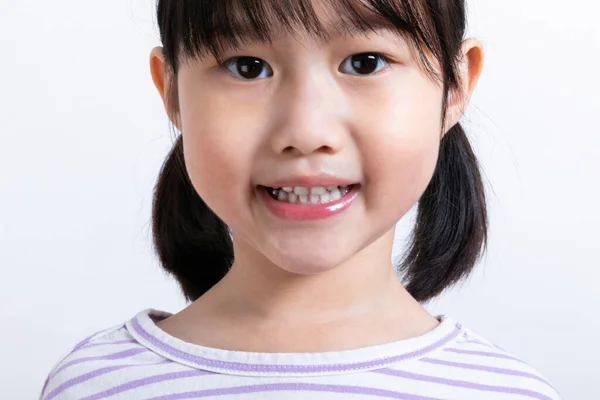 Asijské Korejské Dítě Ukazující Zuby — Stock fotografie