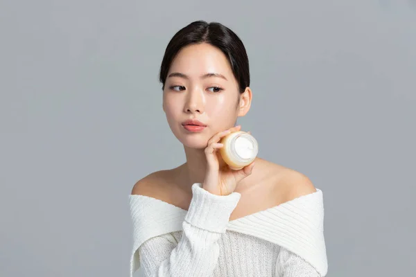 Vacker Ung Koreansk Asiatisk Kvinna Porträtt Studio Foto Vinter Hud — Stockfoto