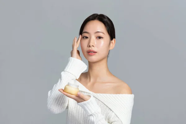 Schöne Junge Koreanische Asiatische Frau Porträt Studiofoto Winter Haut Schönheit — Stockfoto