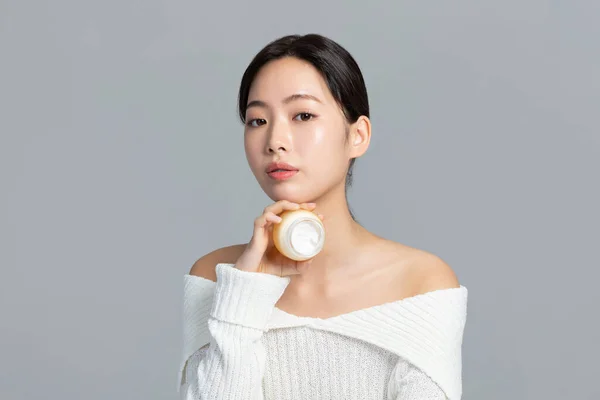Schöne Junge Koreanische Asiatische Frau Porträt Studiofoto Winter Haut Schönheit — Stockfoto