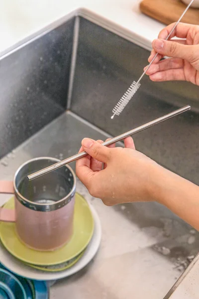 Miljövänliga Vanor Hand Gest Tvätta Rostfritt Stål Halm — Stockfoto