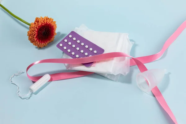 Produk Menstruasi Wanita Pita Dan Perlengkapan Menstruasi — Stok Foto