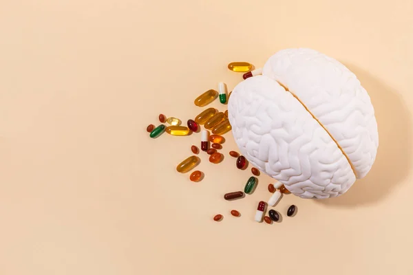 Gehirngesundheit Und Demenzserie Gehirn Miniatur Und Nahrungsergänzung — Stockfoto
