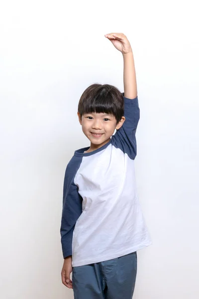 Ázsiai Koreai Gyerek Méri Magasságát — Stock Fotó