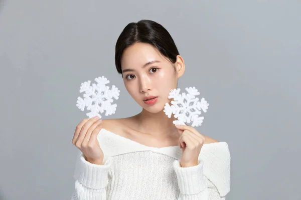 Kaunis Nuori Korealainen Aasialainen Nainen Muotokuva Studio Kuva Talvella Ihon — kuvapankkivalokuva