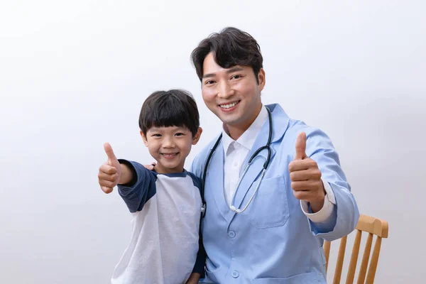 Asiático Coreano Criança Médico Fazendo Movimento Mão — Fotografia de Stock