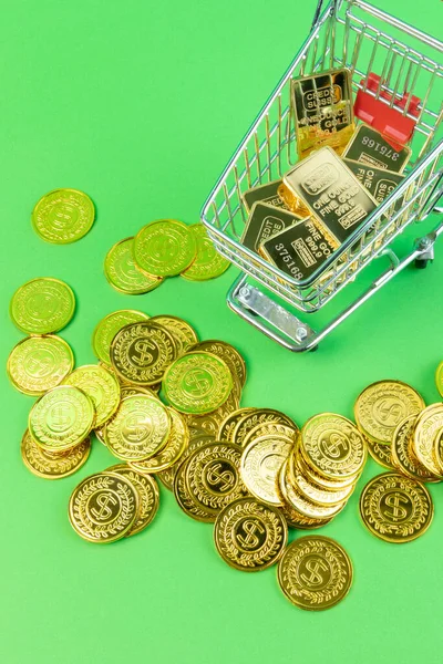 Conceptueel Creatief Beeld Van Monetaire Inflatie Economische Recessie Crisis Winkelwagentje — Stockfoto