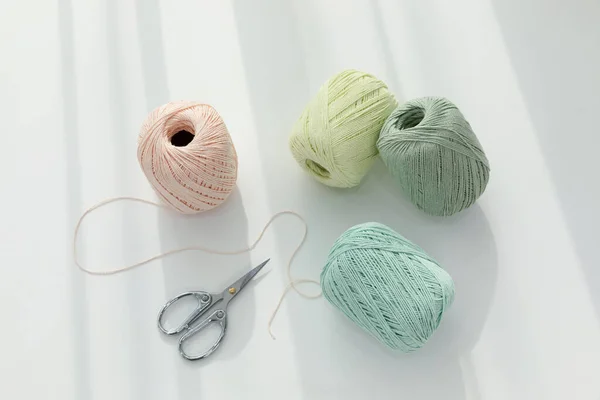 Aesthetic Photo Handmade Crafting Hobbies Knitting Thread Scissors — Stock Photo, Image