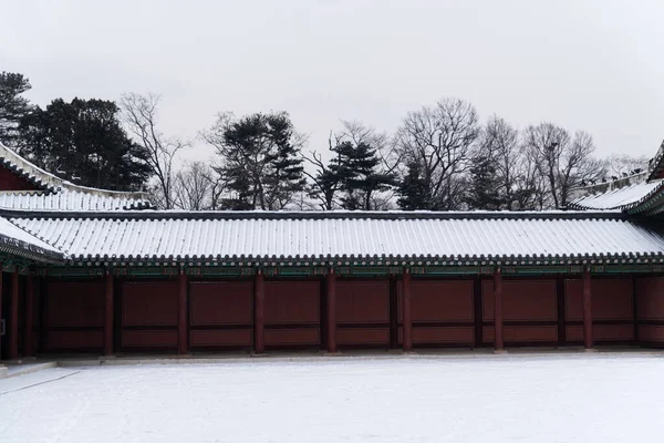 Sněžení Zimní Scenérie Paláce Changdeokgung Korea — Stock fotografie