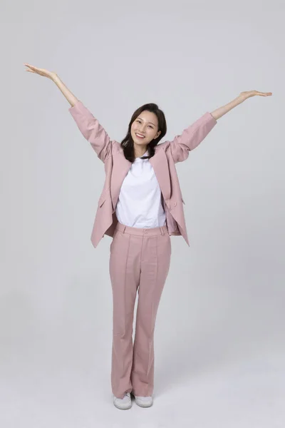 Business Concept Korean Young Woman Welcome Studio Shot — Stock Photo, Image