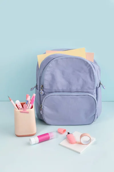 Yeni Dönem Için Okul Malzemeleri Günlük Konsepti Çantalar Okul Malzemeleri — Stok fotoğraf