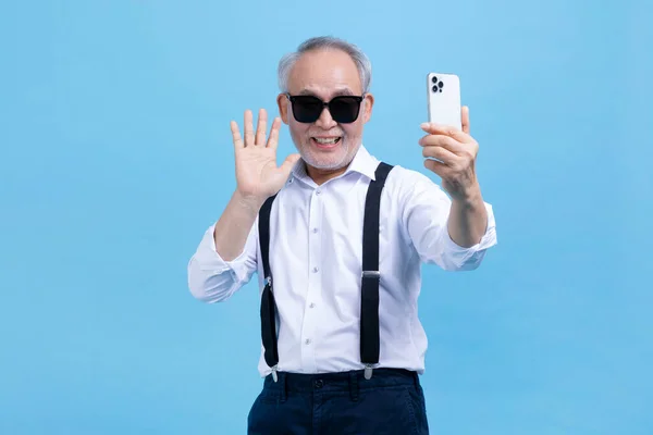 Actif Jeune Coréen Senior Asiatique Mâle Sur Vidéo Chat Appel — Photo