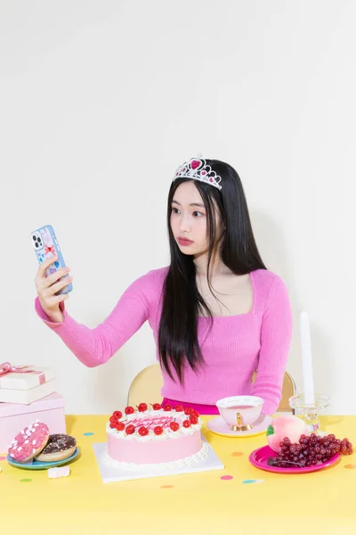 Vintage Y2K Pink Retro Idea Photo Koreasian Cute Woman Birthday — 스톡 사진