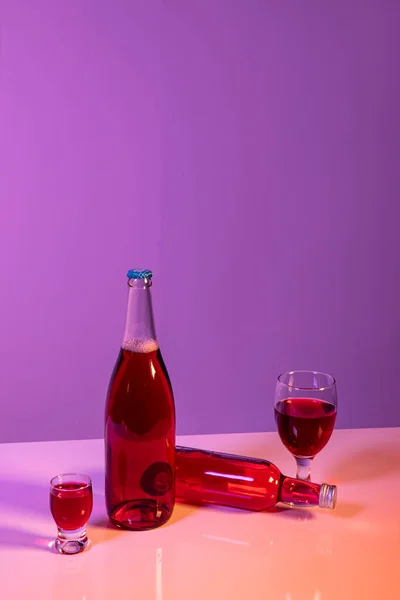 韩国亚洲传统灌装酒 酒工作室拍摄 — 图库照片