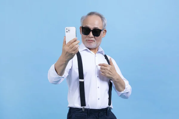Attivo Giovane Senior Coreano Asiatico Maschio Video Chat Chiamata Contro — Foto Stock