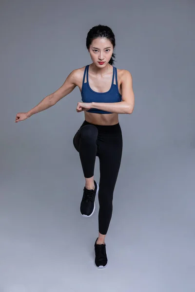 Saludable Belleza Concepto Foto Coreano Asiático Hermosa Mujer Corriendo Poses —  Fotos de Stock