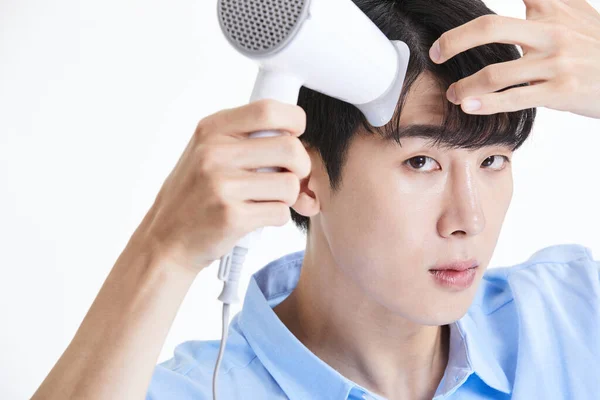 Korean Asian Young Man Using Hairdryer — Stock Photo, Image
