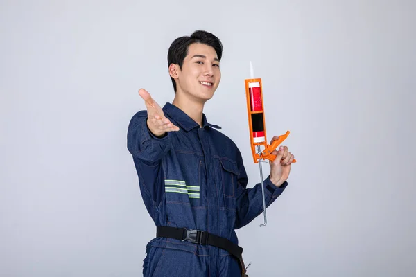 Millennials Gen Coreano Asiático Jovem Site Staff Com Calafetagem Arma — Fotografia de Stock