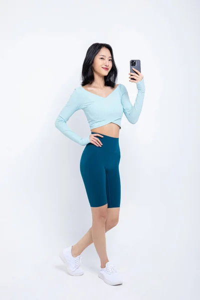 Концепція Здорової Краси Фото Корейської Азіатської Красивої Жінки Смартфоном — стокове фото