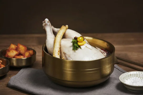 Koreanische Traditionelle Küche Samgyetang Hühnersuppe Mit Ginseng — Stockfoto