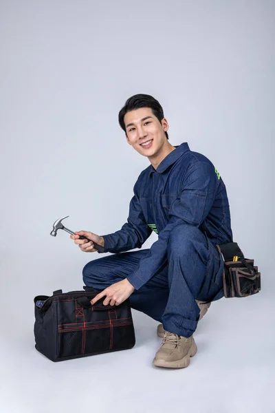 Millennials Gen Coreano Asiático Jovem Site Staff Tool — Fotografia de Stock
