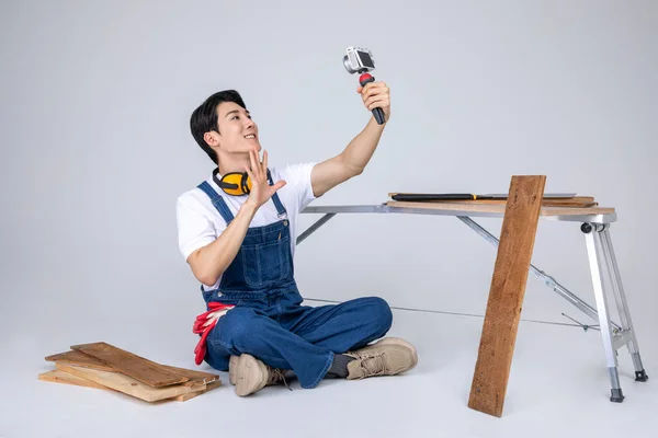 Millennials Gen Korean Asian Young Man Carpenter Filming — Stock Photo, Image