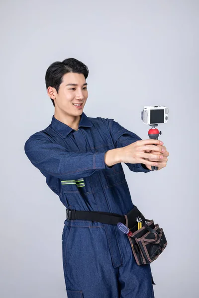 Millennials Gen Coreano Asiático Jovem Site Staff Filming — Fotografia de Stock