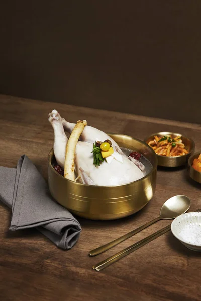 Korean Traditional Food Samgyetang Chicken Soup Ginseng — Stock Photo, Image