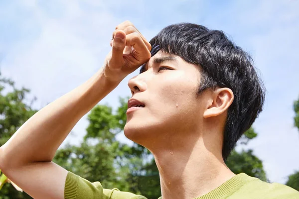 Summer Lifestyle Korean Asian Young Man Shield Sun — 스톡 사진