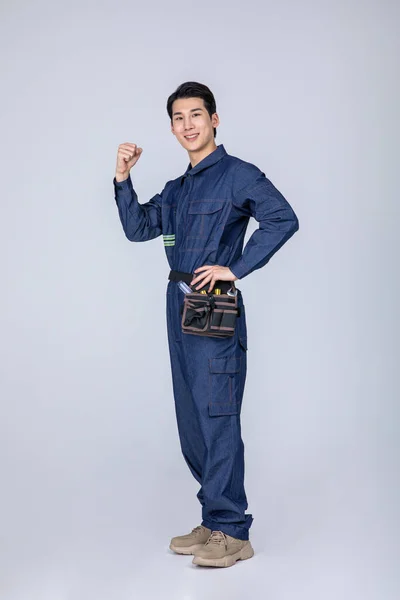 Millennials Gen Koreaanse Aziatische Jonge Man Site Personeel Met Hand — Stockfoto