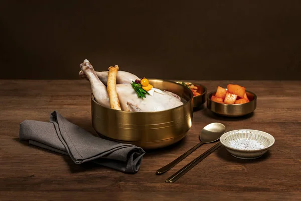 Makanan Tradisional Korea Samgyetang Sup Ayam Dengan Ginseng — Stok Foto