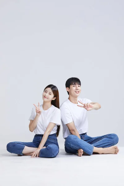 Korean Asian Young Couple Hand Motions Studio Background — Stock Photo, Image
