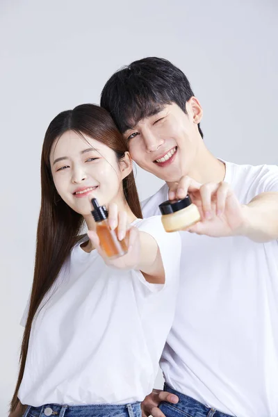 Korean Asian Young Couple Cosmetics Studio Background — Stock Photo, Image