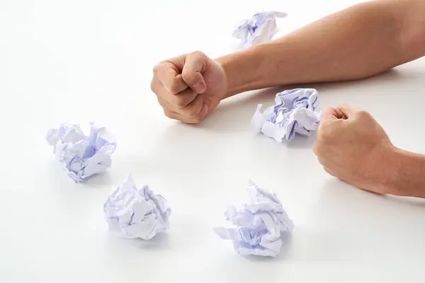 Way Clenched His Hands Crumpled Papers — Stock Photo, Image