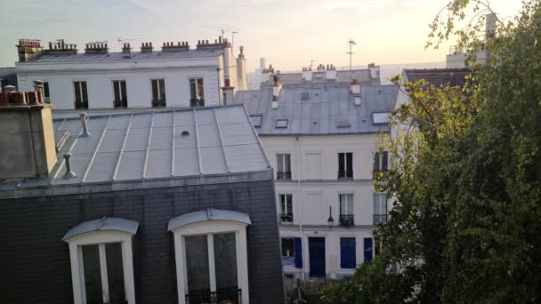 Typowa Fasada Okna Dachy Dzielnicy Montmartre Paryżu Francja Europa Uhd — Wideo stockowe