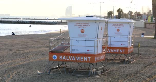 Барселона Испания Декабря 2022 Года Пост Спасателей Пляже Барселонета Барселоне — стоковое видео