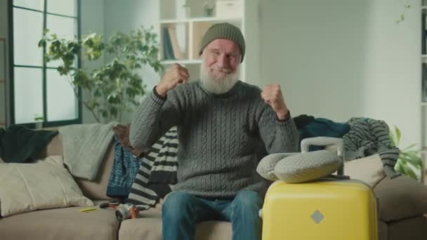Old Man Happy Suitcase Collected Things Homme Âgé Est Satisfait — Video