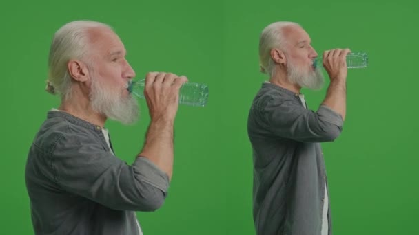 Montaggio Schermo Verde Diviso Vecchio Felice Beve Acqua Una Bottiglia — Video Stock