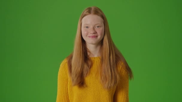 Tela Verde Menina Adolescente Pós Compras Alegria Novas Compras Itens — Vídeo de Stock