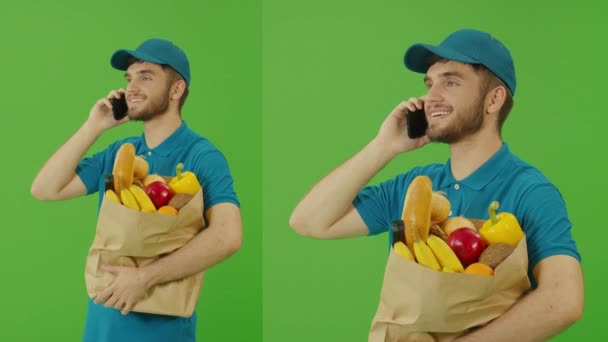 Зелений Екран Доставка Чоловік Приносить Паперовий Мішок Їжею Кур Шляху — стокове відео